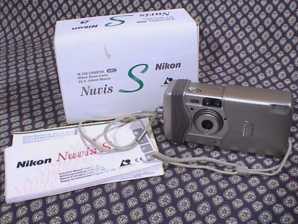 Câmera Fotográfica Nikon Nuvis S (analógica)